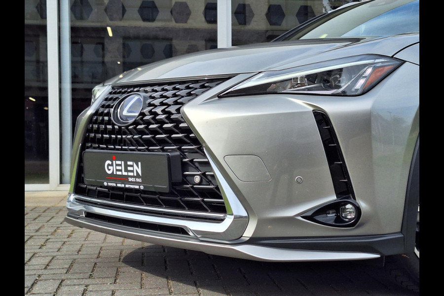 Lexus UX 250h AWD Luxury Line | 4X4, Leer, Stoelverwarming, Navigatie, Parkeersensoren, 18 inch, Privacy glass