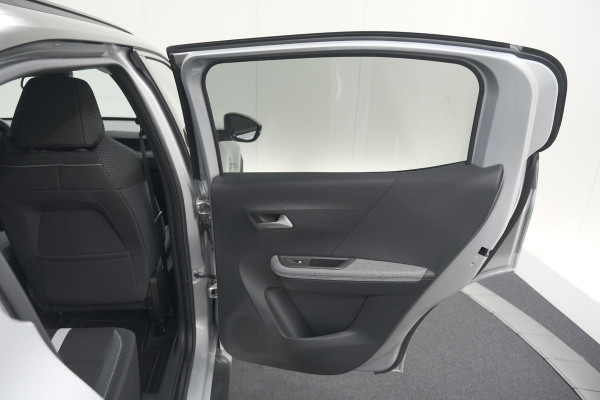 Opel Frontera 1.2 Turbo Hybrid 145 GS | 7 Zitplaatsen | Camera | Dodehoekdetectie | Navigatie | Pack Winter