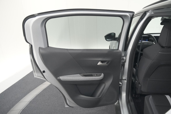 Opel Frontera 1.2 Turbo Hybrid 145 GS | 7 Zitplaatsen | Camera | Dodehoekdetectie | Navigatie | Pack Winter