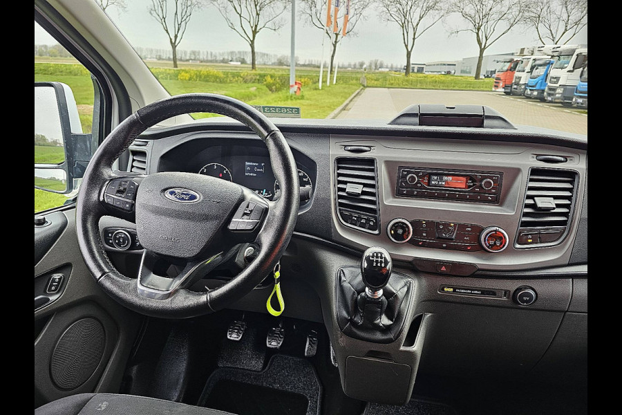 Ford Transit Custom 320 2.0 L2H1 2x schuifdeur, airco, pdc, trekhaak, stoelverwarming