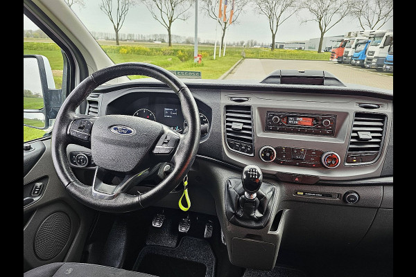 Ford Transit Custom 320 2.0 L2H1 2x schuifdeur, airco, pdc, trekhaak, stoelverwarming