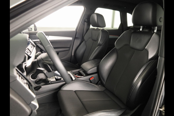 Audi Q5 50 TFSI e S edition 299pk | Panoramdak | 20 Inch Audi Sport velgen | Verwarmbare voorstoelen | Pack Tour | Pack Parking | Matrix Led verlichting