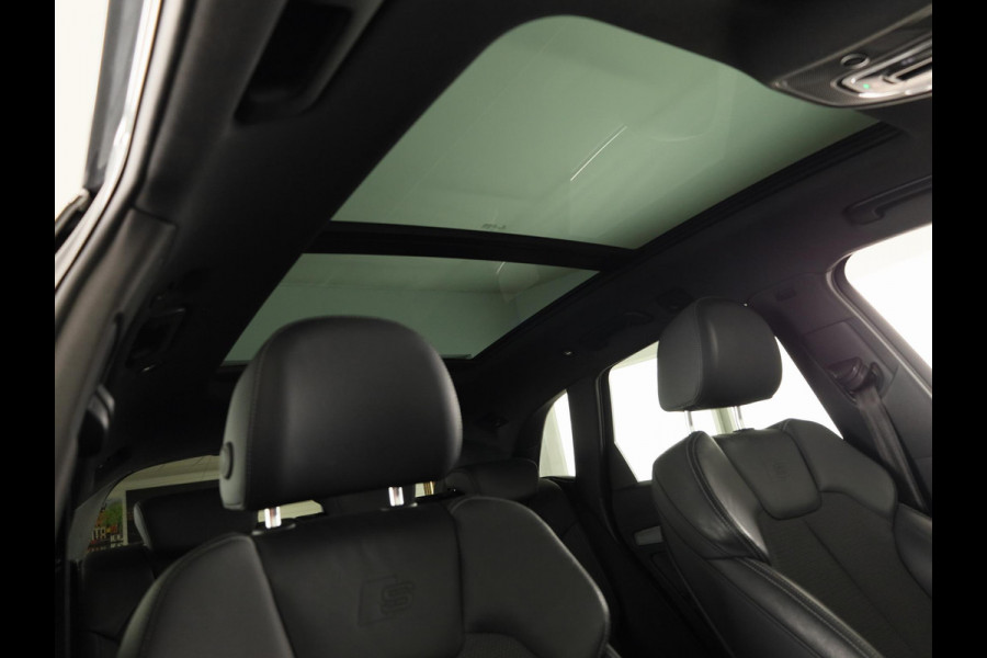 Audi Q5 50 TFSI e S edition 299pk | Panoramdak | 20 Inch Audi Sport velgen | Verwarmbare voorstoelen | Pack Tour | Pack Parking | Matrix Led verlichting