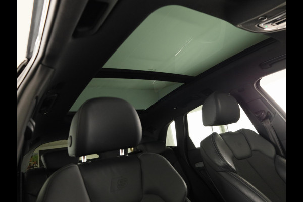 Audi Q5 50 TFSI e S edition 299pk | Panoramdak | 20 Inch Audi Sport velgen | Verwarmbare voorstoelen | Pack Tour | Pack Parking | Matrix Led verlichting
