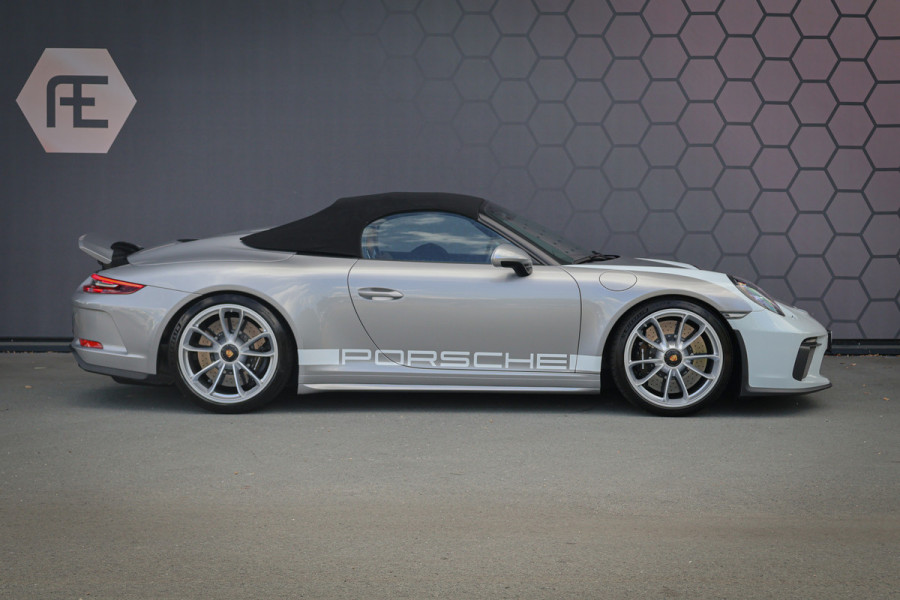 Porsche 911 Speedster 4.0 | BTW-AUTO | HERITAGE PAKKET | LIFTING | KERAMISCH | CAMERA | LEDEREN LUCHTROOSTERS + VOL LEDEREN DEUR & DASHBOARD
