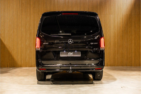Mercedes-Benz Vito 119 CDI 4-MATIC DC L3 XL | AMG | L+R Schuifdeur | Dubbel cabine | 5-Zitter | Navigatie | CarPlay | Camera | Lederen bekleding |  | 2500 kg trekgewicht | Trekhaak | Multibeam Led | PDC V+A