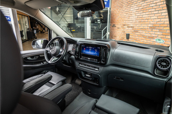 Mercedes-Benz Vito 119 CDI 4-MATIC DC L3 XL | AMG | L+R Schuifdeur | Dubbel cabine | 5-Zitter | Navigatie | CarPlay | Camera | Lederen bekleding |  | 2500 kg trekgewicht | Trekhaak | Multibeam Led | PDC V+A