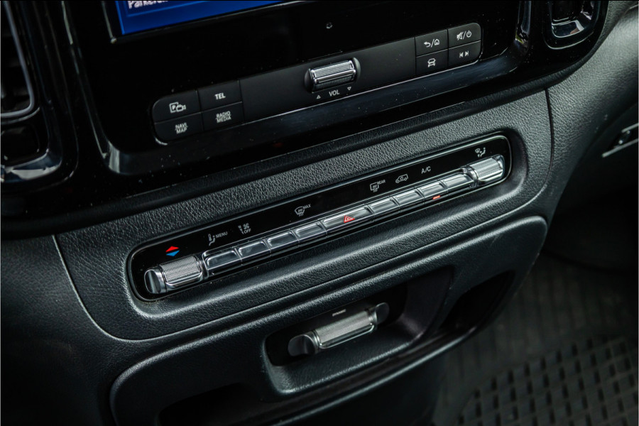 Mercedes-Benz Vito 119 CDI 4-MATIC DC L3 XL | AMG | L+R Schuifdeur | Dubbel cabine | 5-Zitter | Navigatie | CarPlay | Camera | Lederen bekleding |  | 2500 kg trekgewicht | Trekhaak | Multibeam Led | PDC V+A