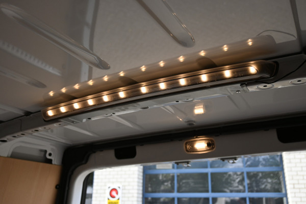 Mercedes-Benz Sprinter 317 CDI L2H2 Pro LED verlichting, Geveerde stoel, Etc.