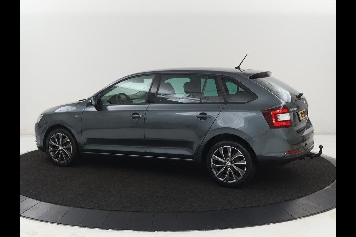 Škoda Rapid Spaceback 1.0 TSI Greentech Drive | Stoelverwarming | Carplay | Trekhaak | Climate control | Parkeerhulp | Navigatie | Cruise control | Bluetooth | Lichtmetalen velgen