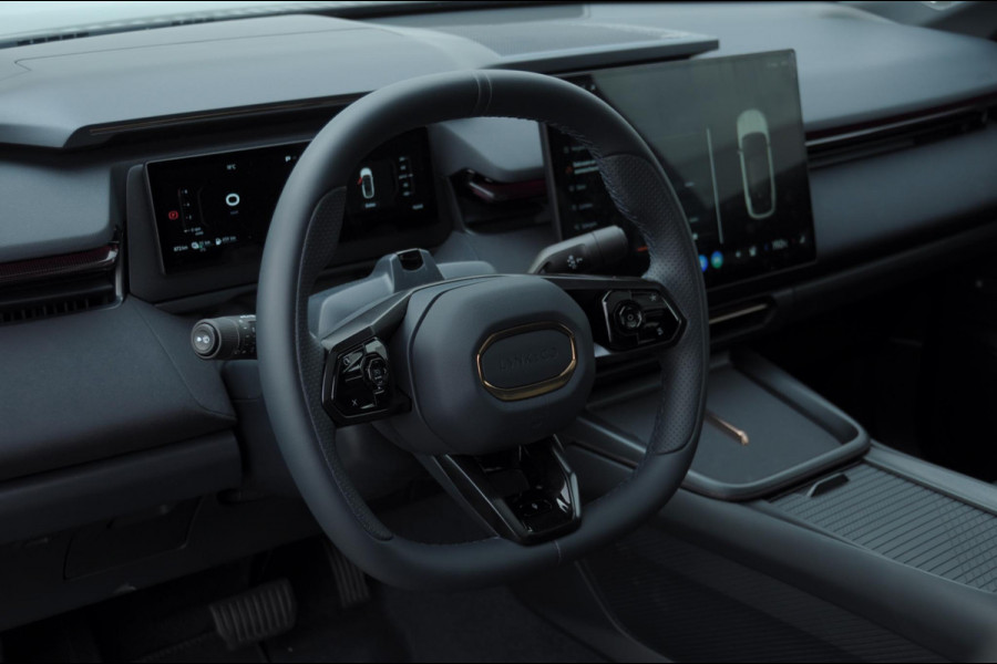 Lynk & Co 08 350PK Automaat More / Stoelventilatie / Massage / Adaptieve cruise control / Panoramadak / Stoelverwarming / Harman Kardon audio / Apple carplay / Parkeersensoren met 360 camera / Elektrische stoelen / BLIS