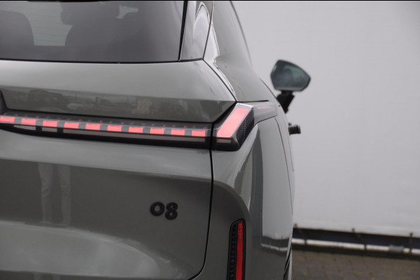 Lynk & Co 08 350PK Automaat More / Stoelventilatie / Massage / Adaptieve cruise control / Panoramadak / Stoelverwarming / Harman Kardon audio / Apple carplay / Parkeersensoren met 360 camera / Elektrische stoelen / BLIS