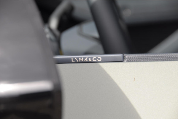 Lynk & Co 08 350PK Automaat More / Stoelventilatie / Massage / Adaptieve cruise control / Panoramadak / Stoelverwarming / Harman Kardon audio / Apple carplay / Parkeersensoren met 360 camera / Elektrische stoelen / BLIS