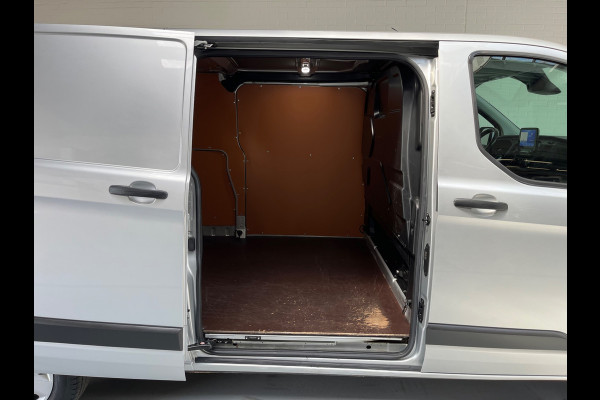 Ford Transit Custom Automaat 300 2.0 TDCI 130pk L2H1 Limited 3persoons, Airco, Navigatie, Trekhaak, Metallic lak, RIJKLAARPRIJS