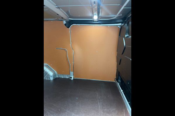 Ford Transit Custom Automaat 300 2.0 TDCI 130pk L2H1 Limited 3persoons, Airco, Navigatie, Trekhaak, Metallic lak, RIJKLAARPRIJS