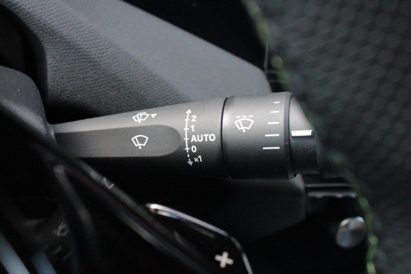 Peugeot 408 1.2 Hybrid 145PK AUTOMAAT GT | 360° CAMERA | DODEHOEK DETECTIE | KEYLESS ENTRY/START | ADAPTIVE CRUISE CONTROL | NAVIGATIE | DRAADLOZE APPLE CARPLAY/ANDROID AUTO | PARKEERSENSOREN VOOR + ACHTER | LED MATRIX KOPLAMPEN | 19" LICHTMETALEN VELGEN | ELEKTRISCH BEDIENBARE ACHTERKLEP | CLIMATE CONTROL | STUUR VERWARMING |