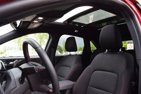 Ford Kuga 2.5 PHEV ST-Line | Pano | Apple Carplay | Stoelverwarming