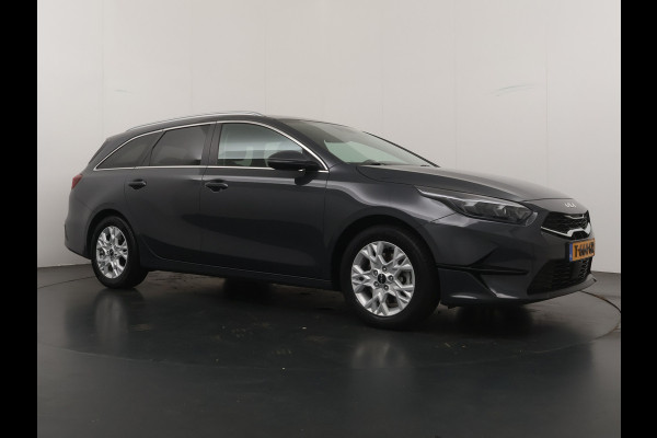 Kia Ceed Sportswagon 1.5 T-GDi DynamicPlusLine - Trekhaak - Apple Carplay/Andriod auto - Keyless Entry - Fabrieksgarantie T/M 6-2030 -