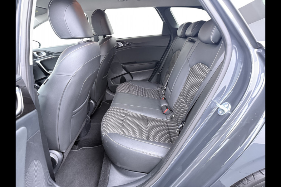 Kia Ceed Sportswagon 1.5 T-GDi DynamicPlusLine - Trekhaak - Apple Carplay/Andriod auto - Keyless Entry - Fabrieksgarantie T/M 6-2030 -