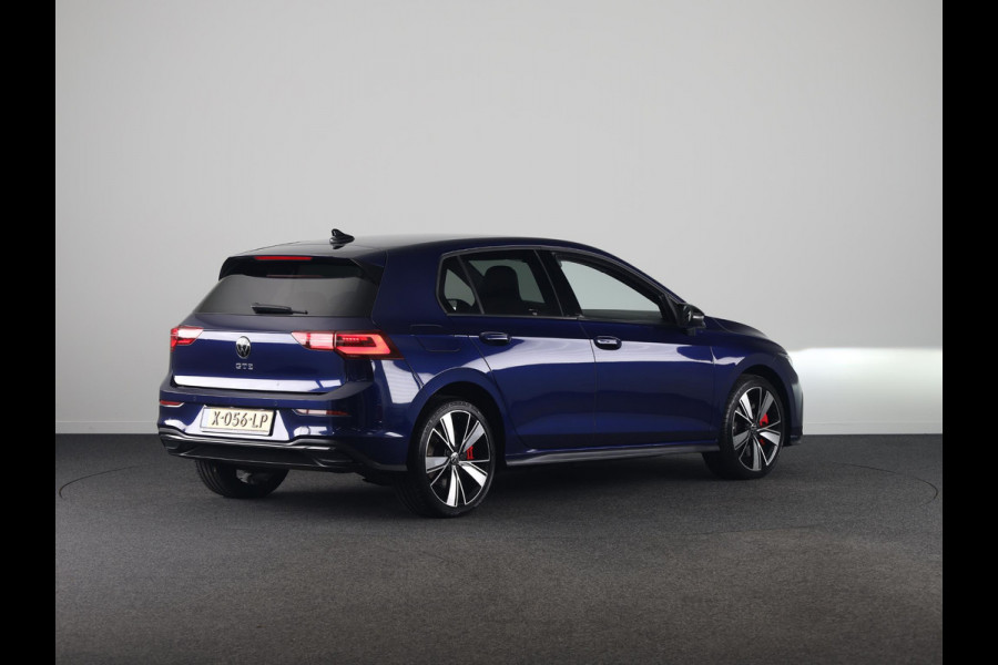 Volkswagen Golf 1.4 eHybrid GTE 245 PK | Automaat (DSG) | Navigatie | Wegklapbare trekhaak | Camera