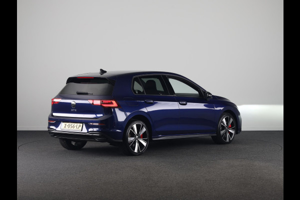 Volkswagen Golf 1.4 eHybrid GTE 245 PK | Automaat (DSG) | Navigatie | Wegklapbare trekhaak | Camera