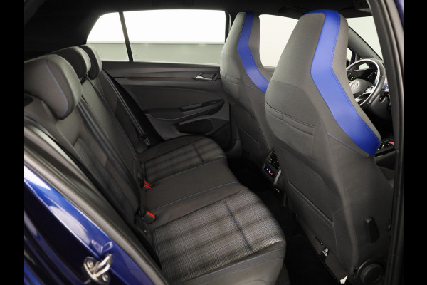 Volkswagen Golf 1.4 eHybrid GTE 245 PK | Automaat (DSG) | Navigatie | Wegklapbare trekhaak | Camera
