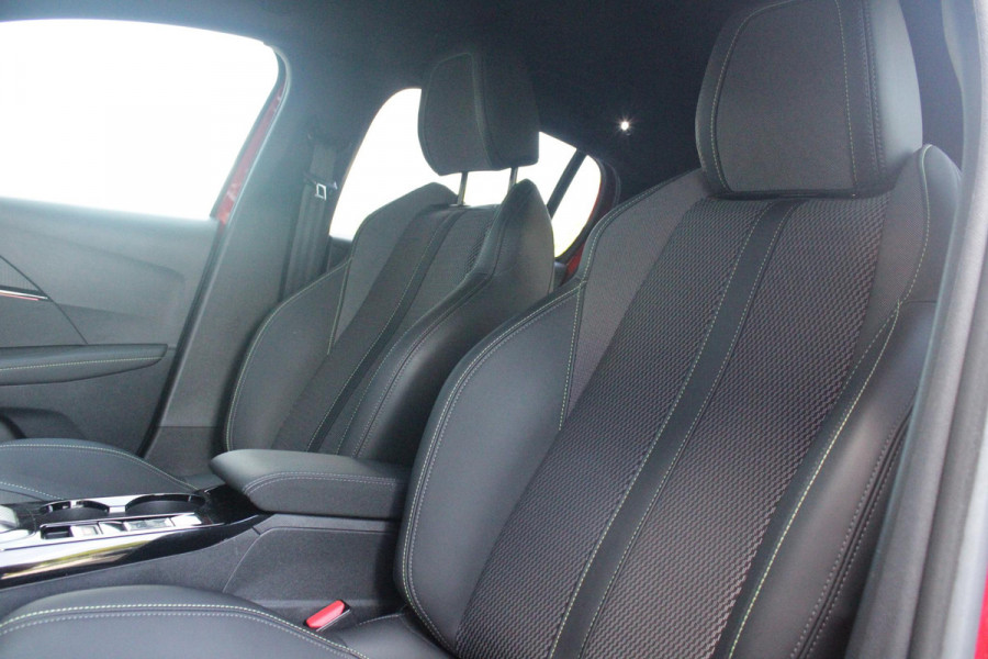 Peugeot 208 1.2 Hybrid 145PK AUTOMAAT GT | CAMERA VOOR + ACHTER | NAVIGATIE | DRAADLOZE APPLE CARPLAY/ANDROID AUTO | FULL LED KOPLAMPEN | LICHTMETALEN VELGEN 17" | DODEHOEK DETECTIE | DRAADLOZE TELEFOONLADER | KEYLESS ENTRY/START | DAB+ RADIO | ADAPTIVE CRUISE CONTROL | CLIMATE CONTROL |