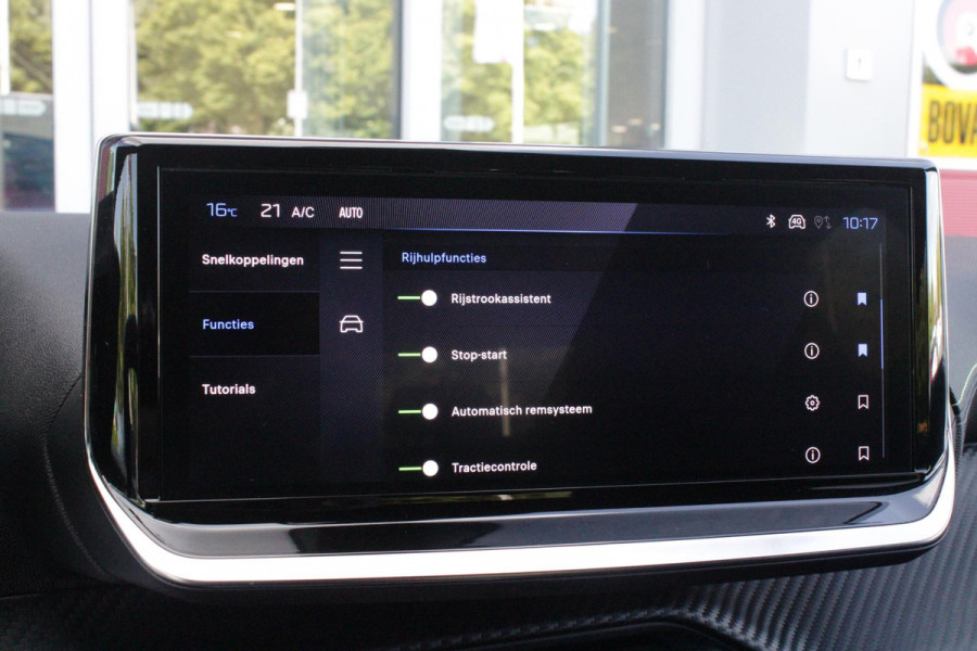 Peugeot 208 1.2 Hybrid 145PK AUTOMAAT GT | CAMERA VOOR + ACHTER | NAVIGATIE | DRAADLOZE APPLE CARPLAY/ANDROID AUTO | FULL LED KOPLAMPEN | LICHTMETALEN VELGEN 17" | DODEHOEK DETECTIE | DRAADLOZE TELEFOONLADER | KEYLESS ENTRY/START | DAB+ RADIO | ADAPTIVE CRUISE CONTROL | CLIMATE CONTROL |