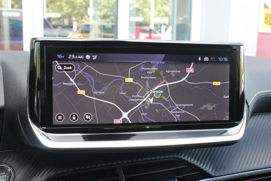 Peugeot 208 1.2 Hybrid 145PK AUTOMAAT GT | CAMERA VOOR + ACHTER | NAVIGATIE | DRAADLOZE APPLE CARPLAY/ANDROID AUTO | FULL LED KOPLAMPEN | LICHTMETALEN VELGEN 17" | DODEHOEK DETECTIE | DRAADLOZE TELEFOONLADER | KEYLESS ENTRY/START | DAB+ RADIO | ADAPTIVE CRUISE CONTROL | CLIMATE CONTROL |