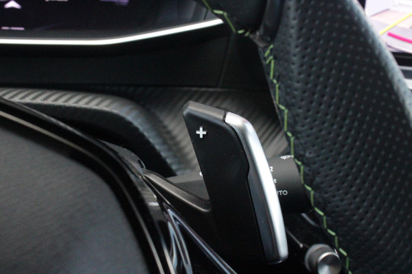 Peugeot 208 1.2 Hybrid 145PK AUTOMAAT GT | CAMERA VOOR + ACHTER | NAVIGATIE | DRAADLOZE APPLE CARPLAY/ANDROID AUTO | FULL LED KOPLAMPEN | LICHTMETALEN VELGEN 17" | DODEHOEK DETECTIE | DRAADLOZE TELEFOONLADER | KEYLESS ENTRY/START | DAB+ RADIO | ADAPTIVE CRUISE CONTROL | CLIMATE CONTROL |