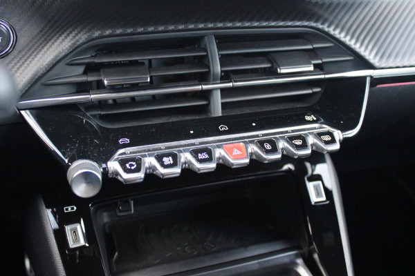 Peugeot 208 1.2 Hybrid 145PK AUTOMAAT GT | CAMERA VOOR + ACHTER | NAVIGATIE | DRAADLOZE APPLE CARPLAY/ANDROID AUTO | FULL LED KOPLAMPEN | LICHTMETALEN VELGEN 17" | DODEHOEK DETECTIE | DRAADLOZE TELEFOONLADER | KEYLESS ENTRY/START | DAB+ RADIO | ADAPTIVE CRUISE CONTROL | CLIMATE CONTROL |