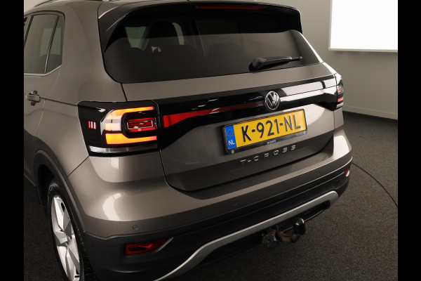 Volkswagen T-Cross 1.0 TSI Style 115 PK | Trekhaak | Digitaal dashboard | Stoelverwarming | Navigatie via app