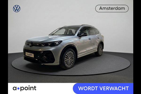 Volkswagen Tiguan 1.5 eHybrid R-Line Edition 204 pk Automaat (DSG) | Verlengde garantie | Navigatie | Trekhaak (wegklapbaar) | Parkeersensoren (Park assist) | Rondomzicht camera | Black Style pakket | R-Line |