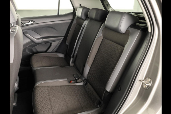 Volkswagen T-Cross 1.0 TSI Style 115 PK | Trekhaak | Digitaal dashboard | Stoelverwarming | Navigatie via app