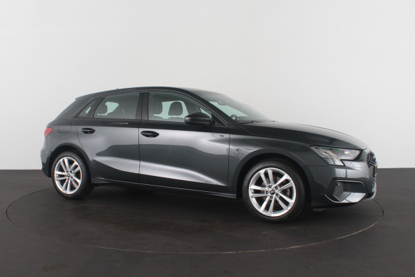 Audi A3 Sportback 30 TFSI Pro Line > 17 inch/Manhattan Gray/Navigatie...