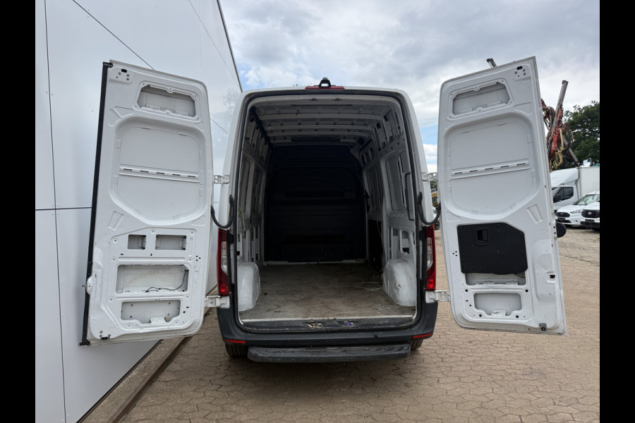 Mercedes-Benz Sprinter 315 2.0 CDI Automaat LED Climate control Camera Carplay Cruise control