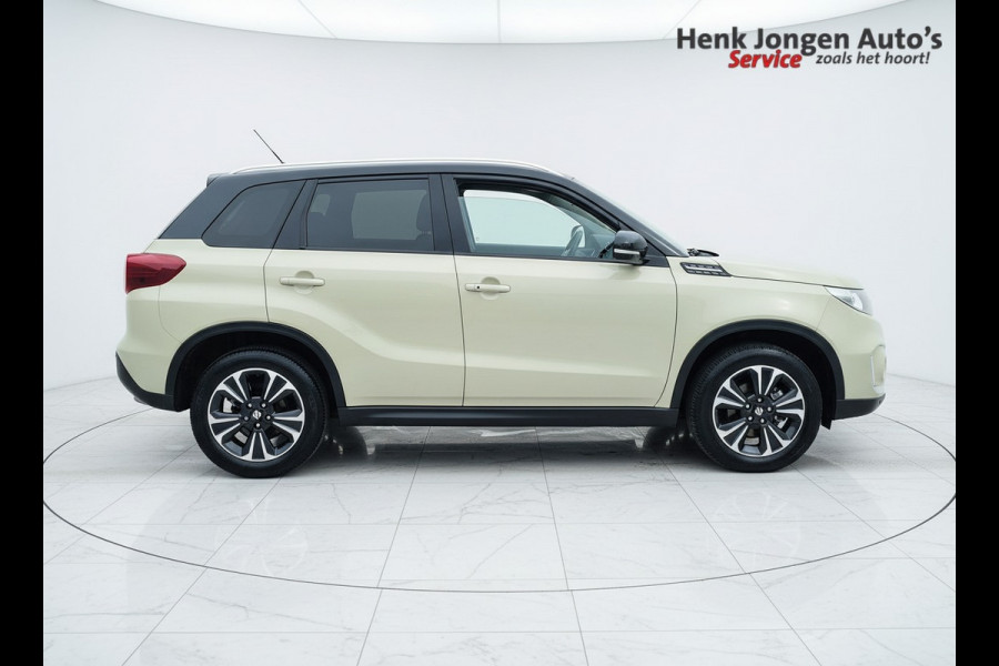 Suzuki Vitara 1.5 Hybrid Style Automaat Panoramadak uit 2023 Rijklaar + Fabrieksgarantie Henk Jongen Auto's in Helmond,  al 50 jaar service zoals 't hoort!