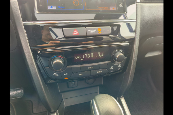 Suzuki Vitara 1.5 Hybrid Style Automaat Panoramadak uit 2023 Rijklaar + Fabrieksgarantie Henk Jongen Auto's in Helmond,  al 50 jaar service zoals 't hoort!