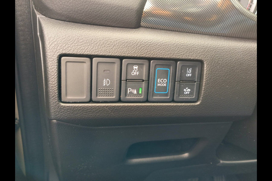 Suzuki Vitara 1.5 Hybrid Style Automaat Panoramadak uit 2023 Rijklaar + Fabrieksgarantie Henk Jongen Auto's in Helmond,  al 50 jaar service zoals 't hoort!