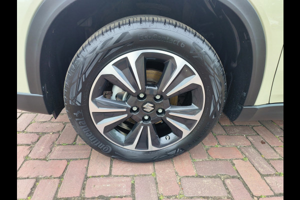 Suzuki Vitara 1.5 Hybrid Style Automaat Panoramadak uit 2023 Rijklaar + Fabrieksgarantie Henk Jongen Auto's in Helmond,  al 50 jaar service zoals 't hoort!