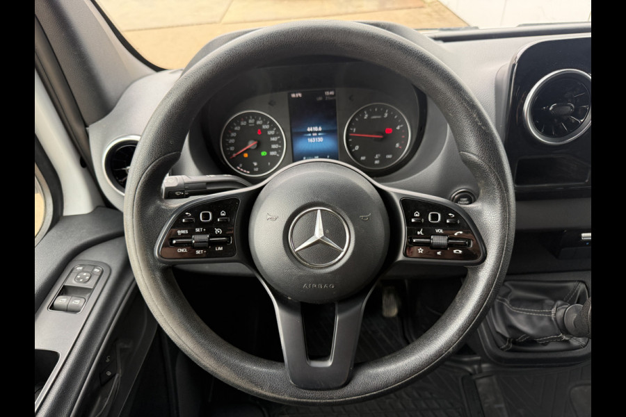Mercedes-Benz Sprinter 516 2.2 CDI L2H2 Dubbellucht 10 Inch MBUX 3,5t Trekhaak Climate Control Navigatie Parkeersensoren V + A
