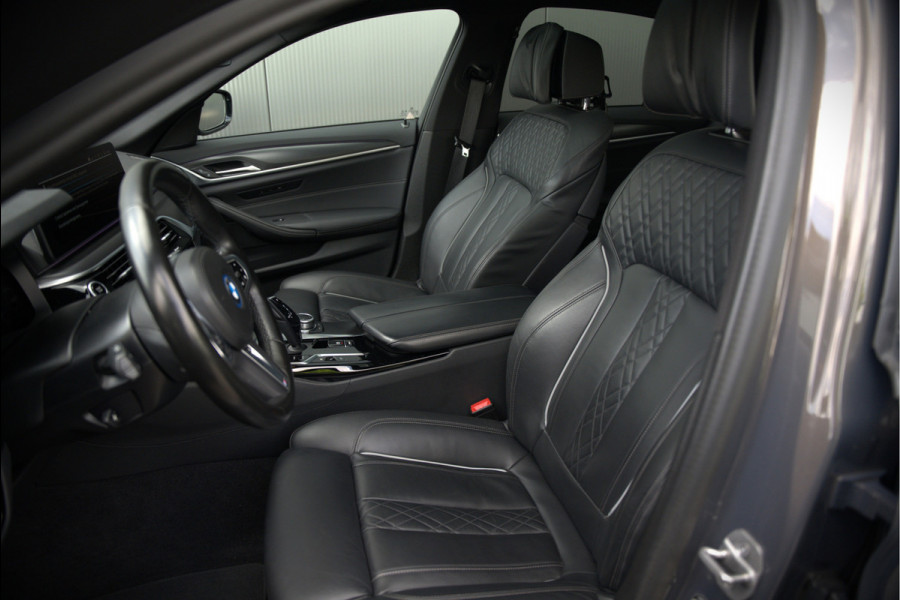BMW 5 Serie 520e Business Edition Plus M Sport | M Performance | Alvitgrau | Panoramadak | Laser | Stoelverwarming | Stuurverwarming | Camera | Adaptive Cruise Control | Apple Carplay | Navigatie | Elektrische Stoelen | SOH 89%