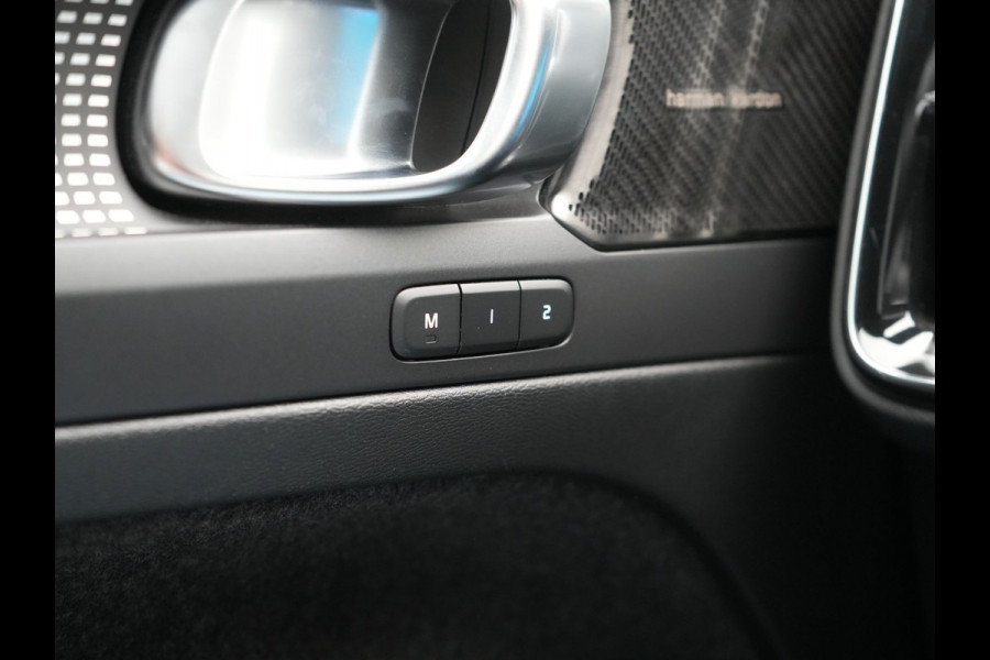 Volvo XC40 Pro Recharge Pure Electric 70kWh 232pk | Panodak | Adaptive Cruise | 360 Camera | Warmtepomp | Sportstoelen Memory & Verwarmd | Harman / Kardon | Google Assistent | 20"L.M | Stuur Verwarmd | Keyless | Blis | DAB |