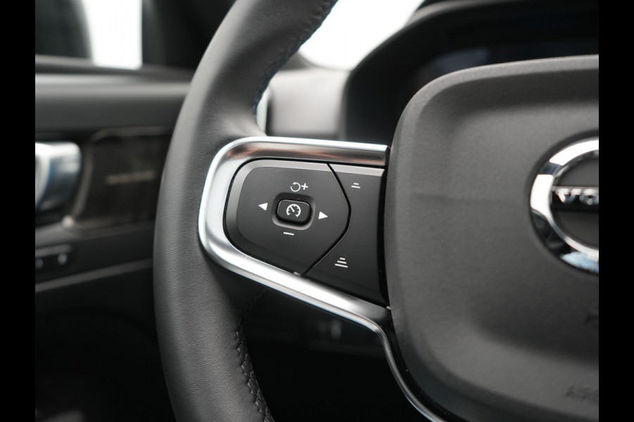 Volvo XC40 Pro Recharge Pure Electric 70kWh 232pk | Panodak | Adaptive Cruise | 360 Camera | Warmtepomp | Sportstoelen Memory & Verwarmd | Harman / Kardon | Google Assistent | 20"L.M | Stuur Verwarmd | Keyless | Blis | DAB |