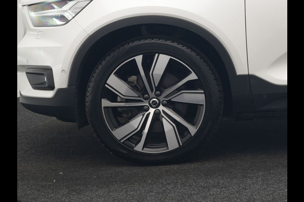 Volvo XC40 Pro Recharge Pure Electric 70kWh 232pk | Panodak | Adaptive Cruise | 360 Camera | Warmtepomp | Sportstoelen Memory & Verwarmd | Harman / Kardon | Google Assistent | 20"L.M | Stuur Verwarmd | Keyless | Blis | DAB |