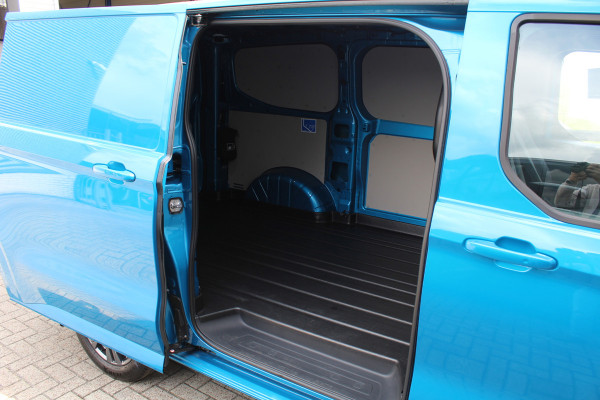 Ford E-Transit Custom 320 L2H1 Limited 65 kWh | Adaptieve Cruise | BLIS | Elektr. Schuifdeur | Winterpack