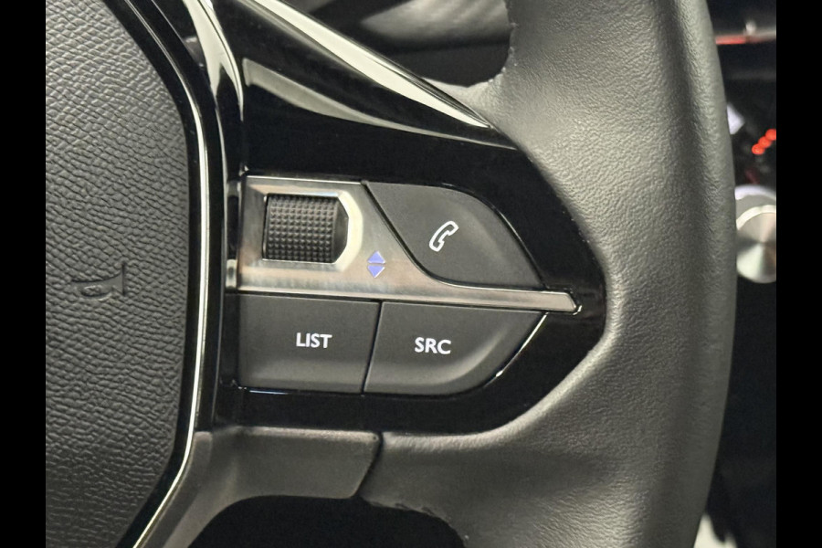 Peugeot 2008 1.2 Puretech Allure 100pk Navigatie Camera Apple Carplay Android Auto Parkeersensoren Cruise Control Stoelverwarming Climate Control Lichtmetalen velgen