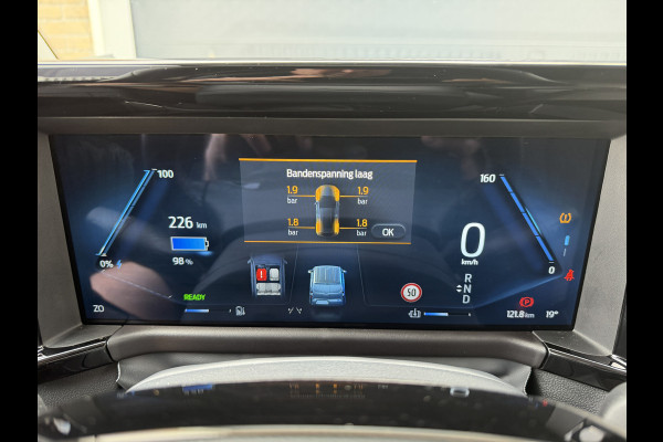 Ford E-Transit Cour. Limited 44 kWh Direct rijden/CarPlay/Sortimo inbouw/stoelverwarming
