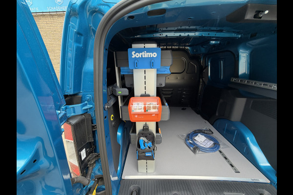 Ford E-Transit Cour. Limited 44 kWh Direct rijden/CarPlay/Sortimo inbouw/stoelverwarming