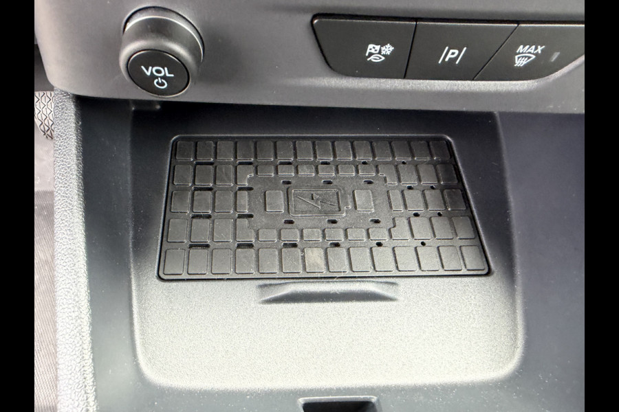Ford E-Transit Cour. Limited 44 kWh Direct rijden/CarPlay/Sortimo inbouw/stoelverwarming